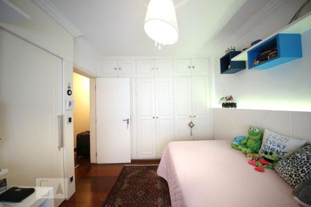 Apartamento à venda com 217m², 3 quartos e 3 vagasSuíte 2