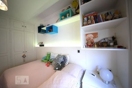 Apartamento à venda com 217m², 3 quartos e 3 vagasSuíte 2