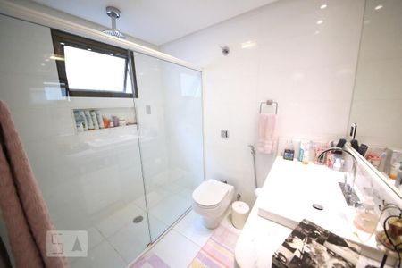 Apartamento à venda com 217m², 3 quartos e 3 vagasBanheiro