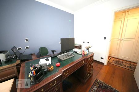 Apartamento à venda com 217m², 3 quartos e 3 vagasQuarto