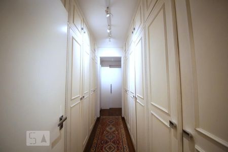 Apartamento à venda com 217m², 3 quartos e 3 vagasCorredor