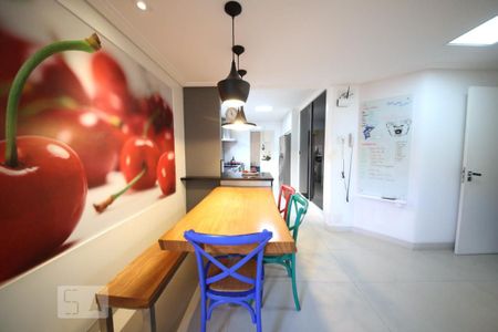 Apartamento à venda com 217m², 3 quartos e 3 vagasCopa 