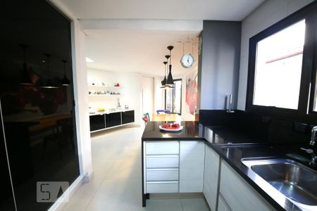 Apartamento à venda com 217m², 3 quartos e 3 vagasCozinha 