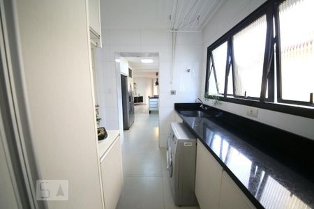 Apartamento à venda com 217m², 3 quartos e 3 vagasÁrea de Serviço 