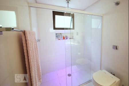 Apartamento à venda com 217m², 3 quartos e 3 vagasBanheiro