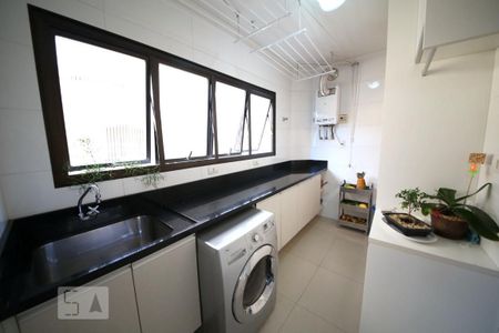 Apartamento à venda com 217m², 3 quartos e 3 vagasÁrea de Serviço