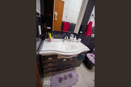 Casa à venda com 306m², 3 quartos e 4 vagasBanheiro Social