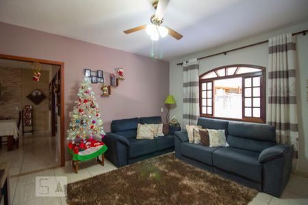 Casa à venda com 306m², 3 quartos e 4 vagasSala