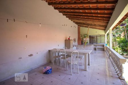 Casa à venda com 306m², 3 quartos e 4 vagasChurrasqueira