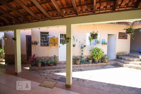 Casa à venda com 306m², 3 quartos e 4 vagasVista do quarto 2