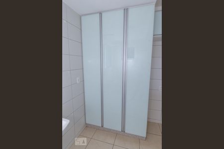 Apartamento para alugar com 97m², 3 quartos e 2 vagasDetalhe da Área de Serviço