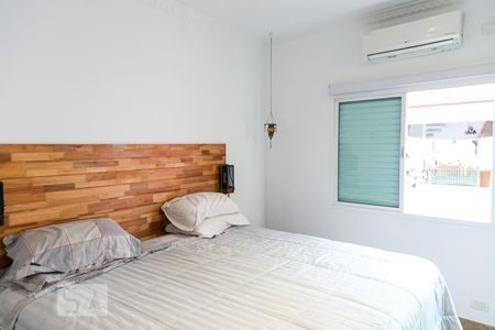 Suíte  de casa à venda com 3 quartos, 200m² em Vila Nova Mazzei, São Paulo