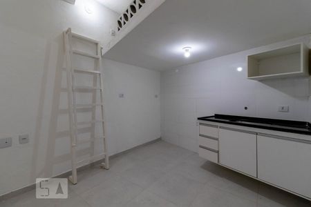 Cozinha de kitnet/studio para alugar com 1 quarto, 20m² em Vila Diva (zona Norte), São Paulo