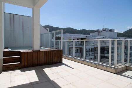 Apartamento à venda com 136m², 3 quartos e 2 vagasTerraço da cobertura - Piscina