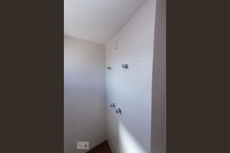 Apartamento para alugar com 73m², 2 quartos e 1 vaga Apartamento para alugar com 73m², 2 quartos e 1 vagaBanheiro da Suíte