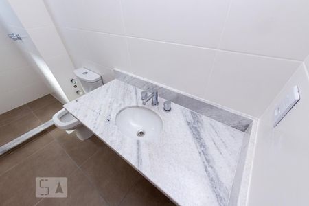 Apartamento para alugar com 73m², 2 quartos e 1 vaga Apartamento para alugar com 73m², 2 quartos e 1 vagaBanheiro da Suíte