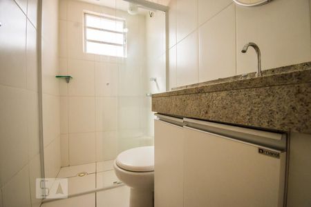 Apartamento à venda com 47m², 2 quartos e 1 vaga Apartamento à venda com 47m², 2 quartos e 1 vagaBanheiro