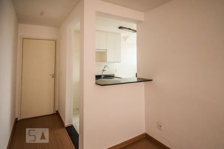 Apartamento à venda com 47m², 2 quartos e 1 vaga Apartamento à venda com 47m², 2 quartos e 1 vagaCozinha e Área de Serviço