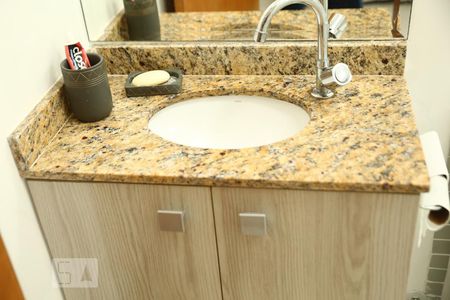 Apartamento para alugar com 120m², 2 quartos e 2 vagasDetalhe do Banheiro da Suite