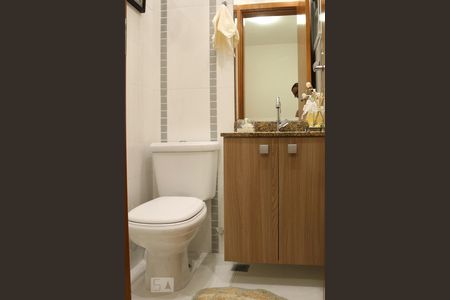 Apartamento para alugar com 120m², 2 quartos e 2 vagasBanheiro Social