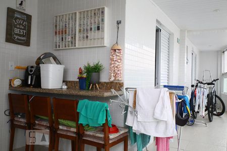 Apartamento para alugar com 120m², 2 quartos e 2 vagasVaranda