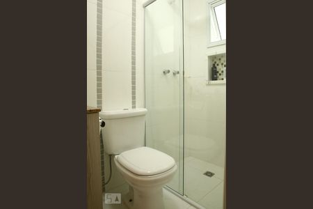 Apartamento para alugar com 120m², 2 quartos e 2 vagasDetalhe do Banheiro da Suite