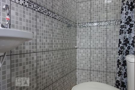 Banheiro de kitnet/studio para alugar com 1 quarto, 23m² em Engenho Novo, Rio de Janeiro