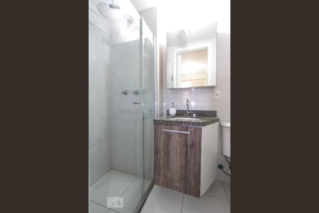 Apartamento para alugar com 55m², 2 quartos e 1 vaga Apartamento para alugar com 55m², 2 quartos e 1 vagaBanheiro da Suite