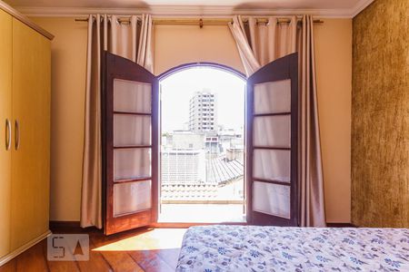 Casa para alugar com 320m², 3 quartos e 3 vagas Casa para alugar com 320m², 3 quartos e 3 vagasQuarto 2