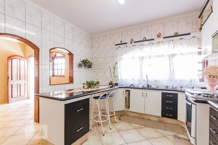 Casa para alugar com 320m², 3 quartos e 3 vagas Casa para alugar com 320m², 3 quartos e 3 vagasCozinha