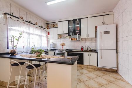 Casa para alugar com 320m², 3 quartos e 3 vagas Casa para alugar com 320m², 3 quartos e 3 vagasCozinha