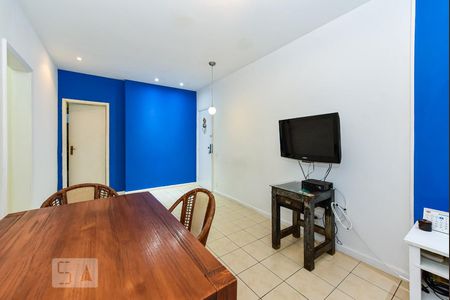 Sala de apartamento para alugar com 2 quartos, 68m² em Copacabana, Rio de Janeiro