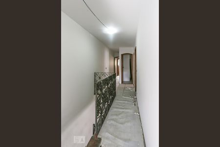 Corredor de casa para alugar com 4 quartos, 180m² em Vila Sonia, São Paulo