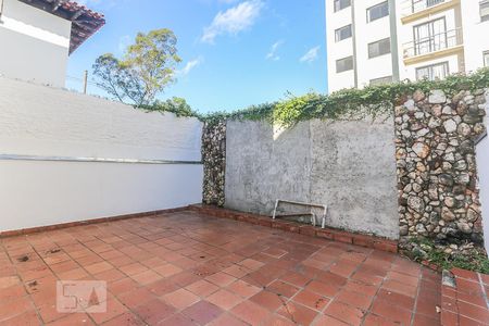 Casa para alugar com 180m², 4 quartos e 2 vagasQuintal