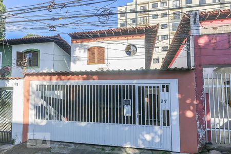 Casa para alugar com 180m², 4 quartos e 2 vagasFachada