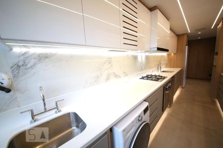 Apartamento à venda com 70m², 1 quarto e 2 vagasÁrfea de Serviço