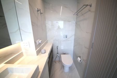 Apartamento à venda com 70m², 1 quarto e 2 vagasBanheiro