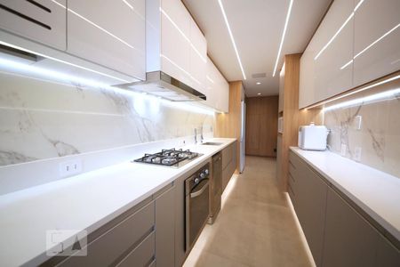 Apartamento à venda com 70m², 1 quarto e 2 vagasCozinha 