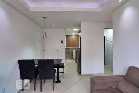 Sala de apartamento para alugar com 2 quartos, 38m² em Vila Lutécia, Santo André