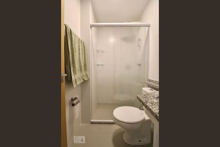 Banheiro de apartamento para alugar com 1 quarto, 26m² em República, São Paulo