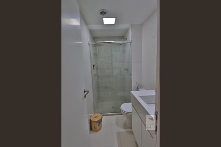 Banheiro de apartamento para alugar com 1 quarto, 49m² em Sumarezinho, São Paulo
