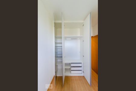 Quarto 1 de apartamento para alugar com 2 quartos, 140m² em Estoril, Belo Horizonte