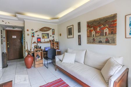 Apartamento para alugar com 82m², 3 quartos e sem vagaSala de Estar