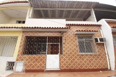 Casa de condomínio à venda com 100m², 3 quartos e 2 vagasFachada