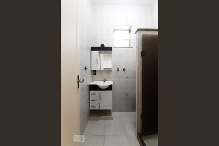 Casa de condomínio à venda com 100m², 3 quartos e 2 vagasBanheiro Social