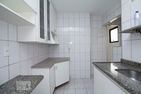 Apartamento à venda com 70m², 2 quartos e 1 vaga Apartamento à venda com 70m², 2 quartos e 1 vagaCozinha - Armários