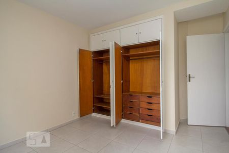 Apartamento à venda com 70m², 2 quartos e 1 vaga Apartamento à venda com 70m², 2 quartos e 1 vagaQuarto 1 - Detalhe armários