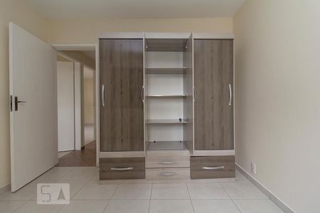 Apartamento à venda com 70m², 2 quartos e 1 vaga Apartamento à venda com 70m², 2 quartos e 1 vagaQuarto 2 - Detalhe armários