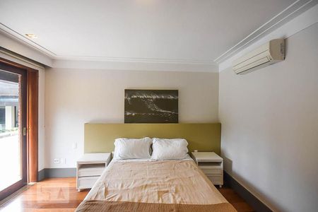 Casa à venda com 920m², 4 quartos e 6 vagas Casa à venda com 920m², 4 quartos e 6 vagasSuíte 2