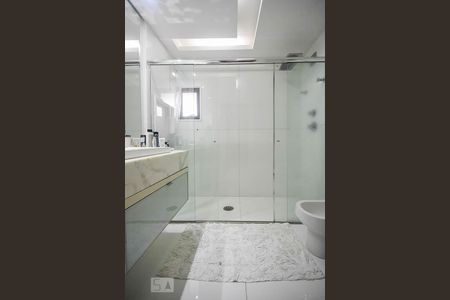 Casa à venda com 920m², 4 quartos e 6 vagas Casa à venda com 920m², 4 quartos e 6 vagasBanheiro 2 suíte 1